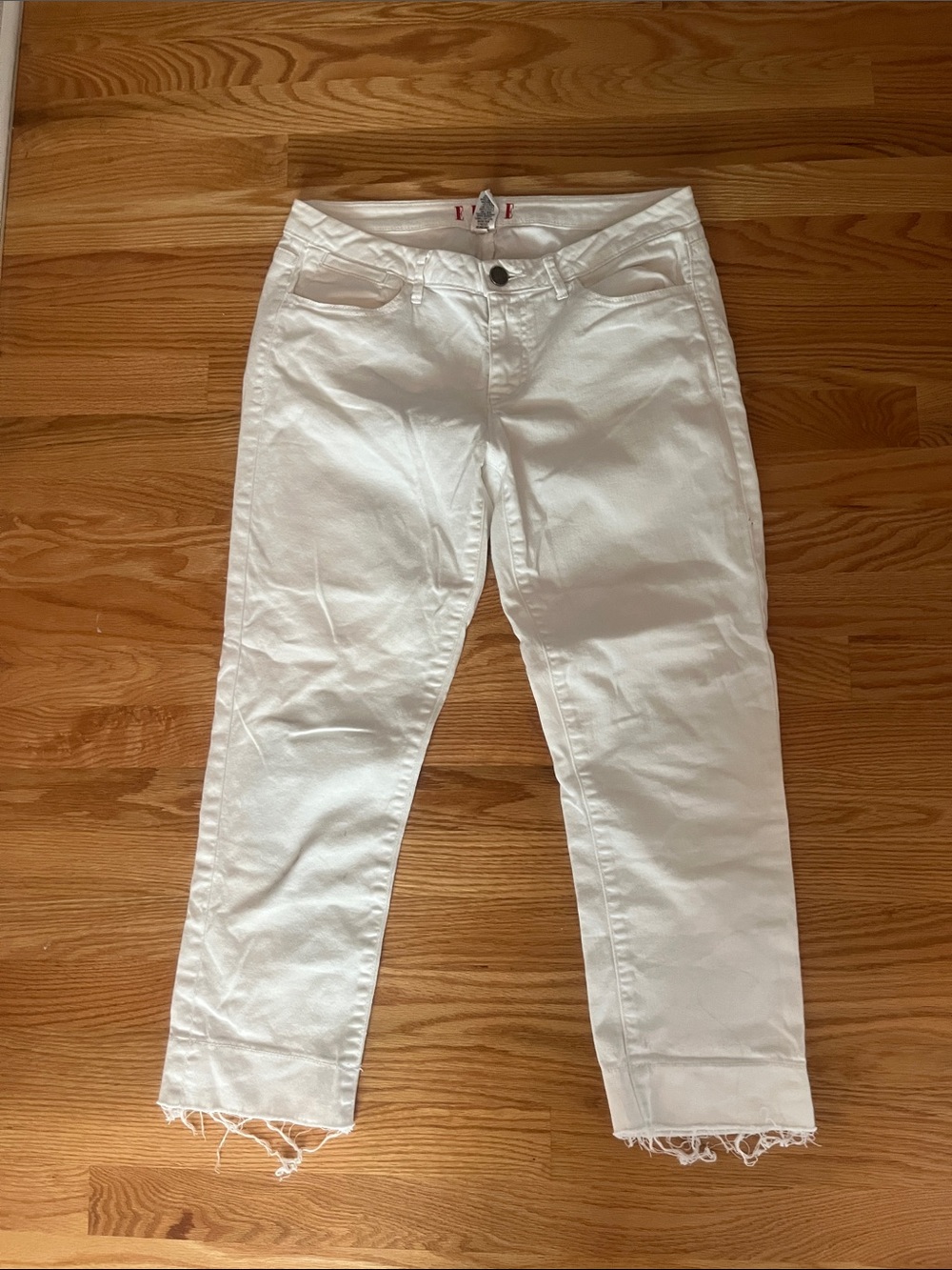 Elle White Cropped Frayed-Hem Jeans